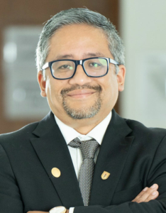 Dr. Hugo Cedrón (Perú)